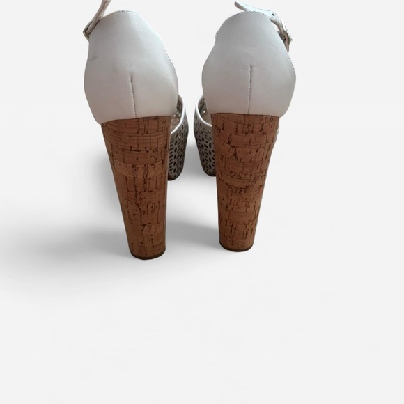 Jessica Simpson Cream and Tan Heeled Sandals - Picture 3 of 3